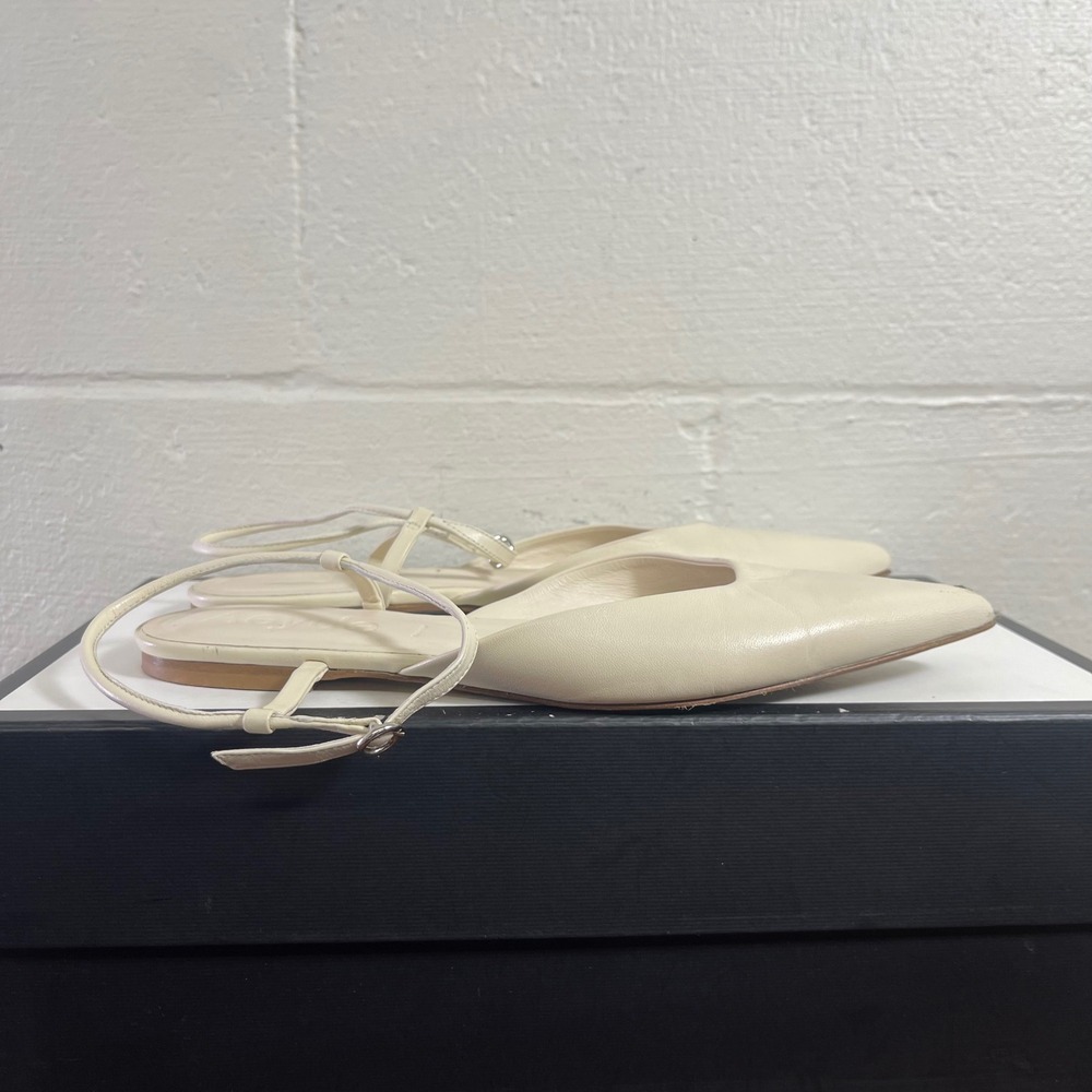 Aeyde Cream Leather Pointed Toe Ankle Strap Flat Shoes Women's Size 39 EU/8 US